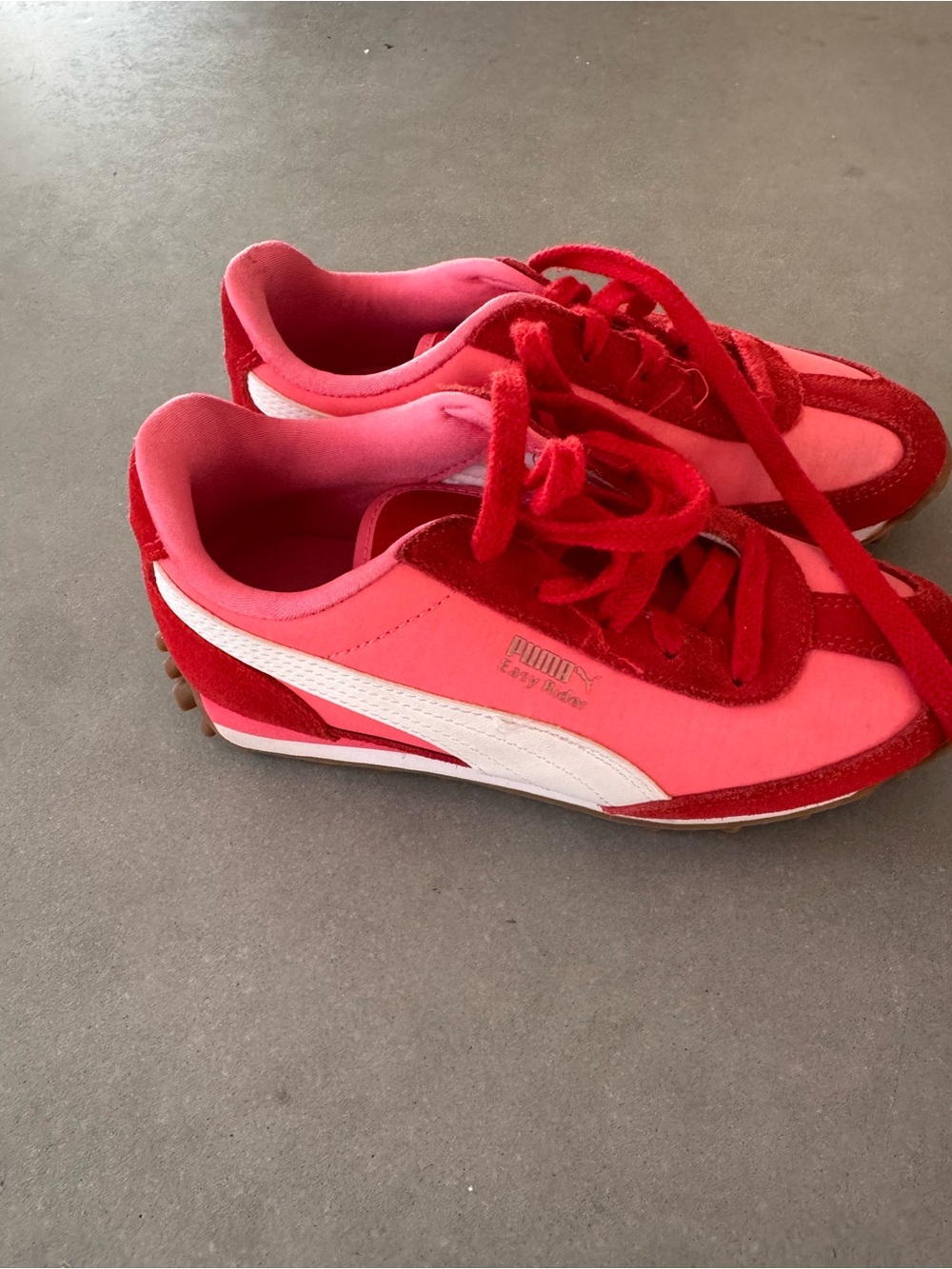 Puma Kids Red and Pink Low-Top Sneakers - Picture 3 of 6